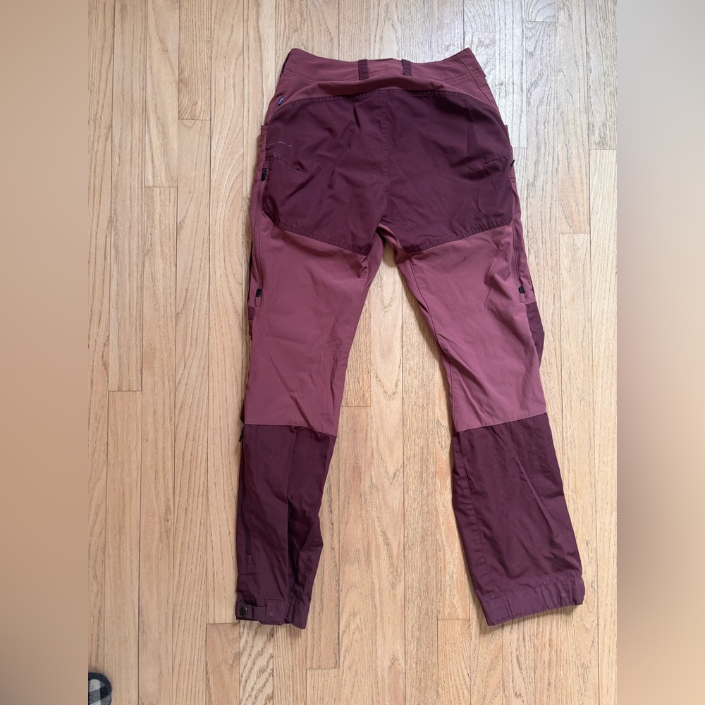 Fjallraven Men's Burgundy Cargo Pants with Zipper Pocket - Picture 3 of 9